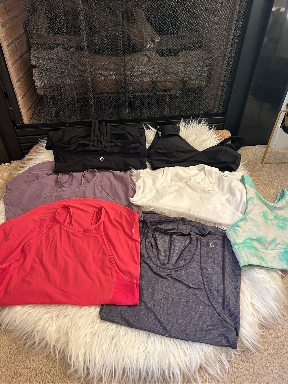 Lot of lululemon athletic tops and bra no size tags All small